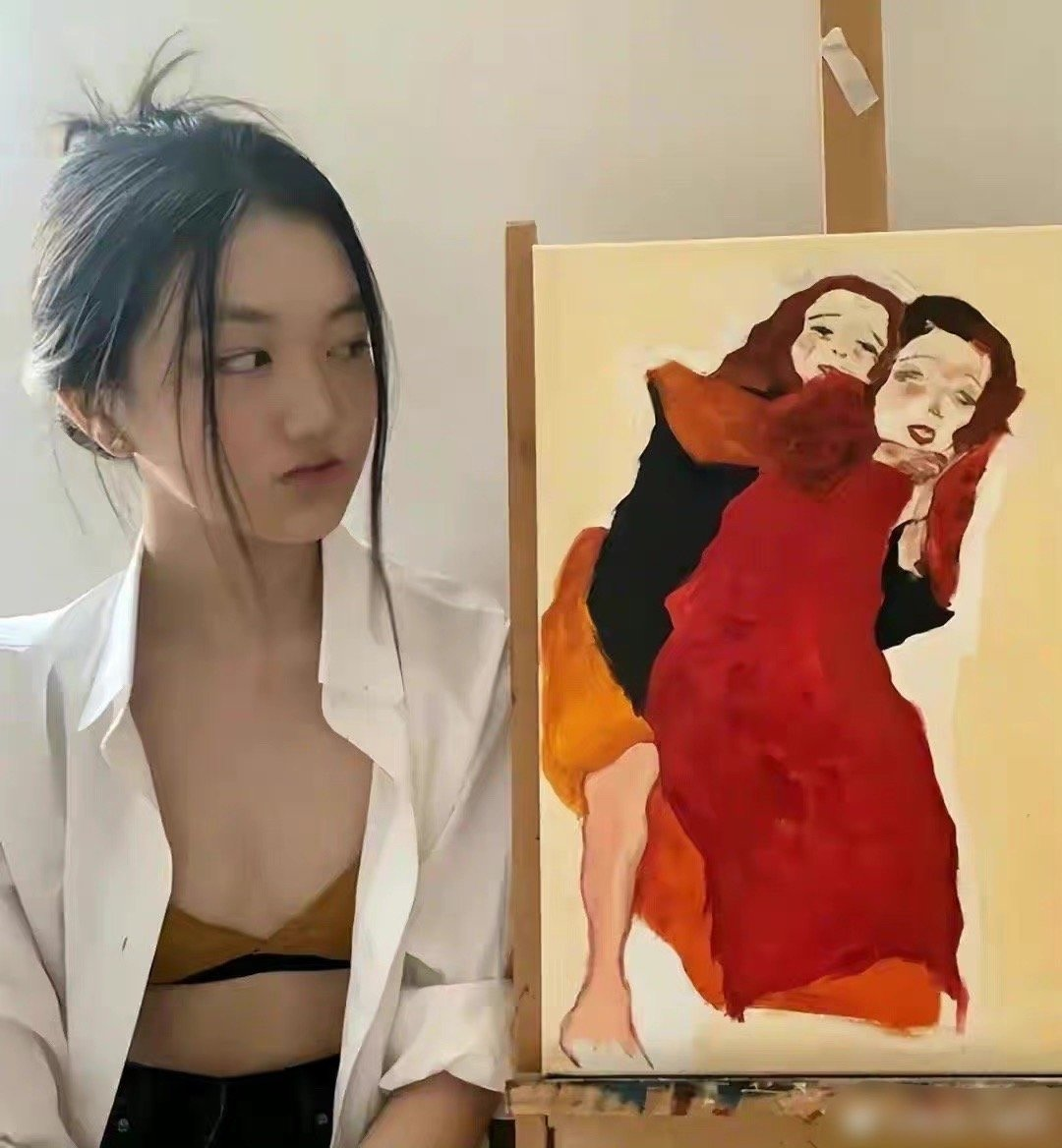 李嫣晒为王菲画油画，女孩倚靠在妈妈的背上，甜蜜互动传达思念(图2)
