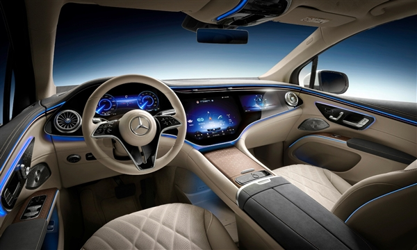 内置1.41米“大彩电” 奔驰EQS SUV发布：100万不一定能买到！