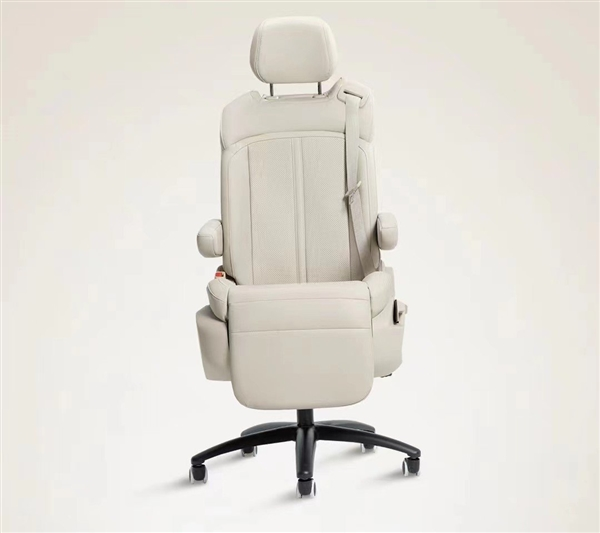 3999元 五菱造了一把椅子：还带腿托和安全带