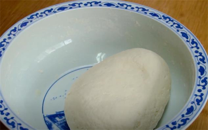 平底锅做家常烙饼，加一把玉米面，柔软层次多，凉了也不会发硬(图2)