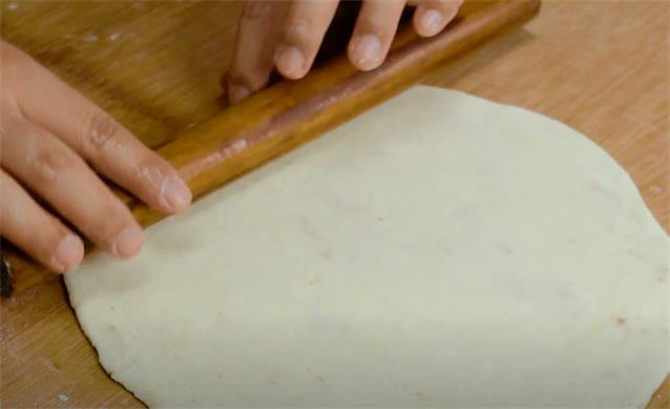 烙饼想要简单层次多，学会这3个步骤，60秒出锅，保证酥脆又起层(图7)
