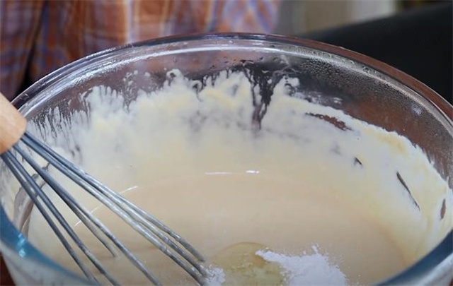 比海绵还软的马拉糕，用面粉就能做，松软弹性大，早餐吃它就顶饱(图3)