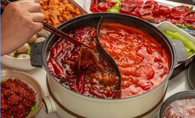 中国哪里的“火锅”好吃？经过评选，这6个地方上榜，有你家乡吗(图1)