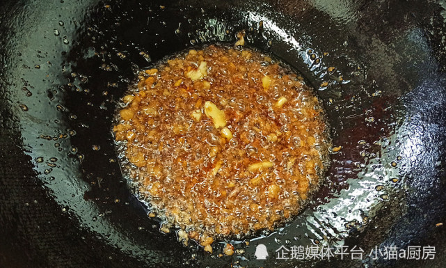 茶树菇这样炒，鲜香扑鼻，清香爽口，好吃又下饭(图9)
