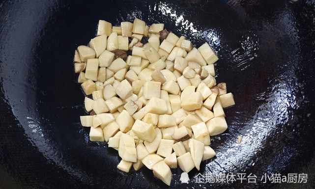 小炒杏鲍菇：鲜香味美、口感滑嫩，特别开胃好吃的下饭菜！(图7)