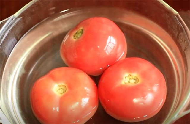 3个西红柿，2根黄瓜，揉一揉，搅一搅，筋道十足，比吃肉都过瘾(图2)